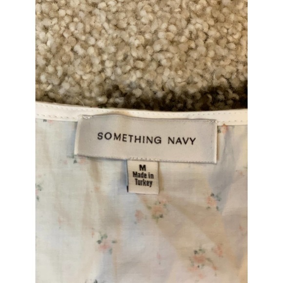 Bailey Ruffle Top White Floral - Picture 7 of 9